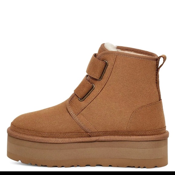 Ugg platform boots - Picture 1 of 3